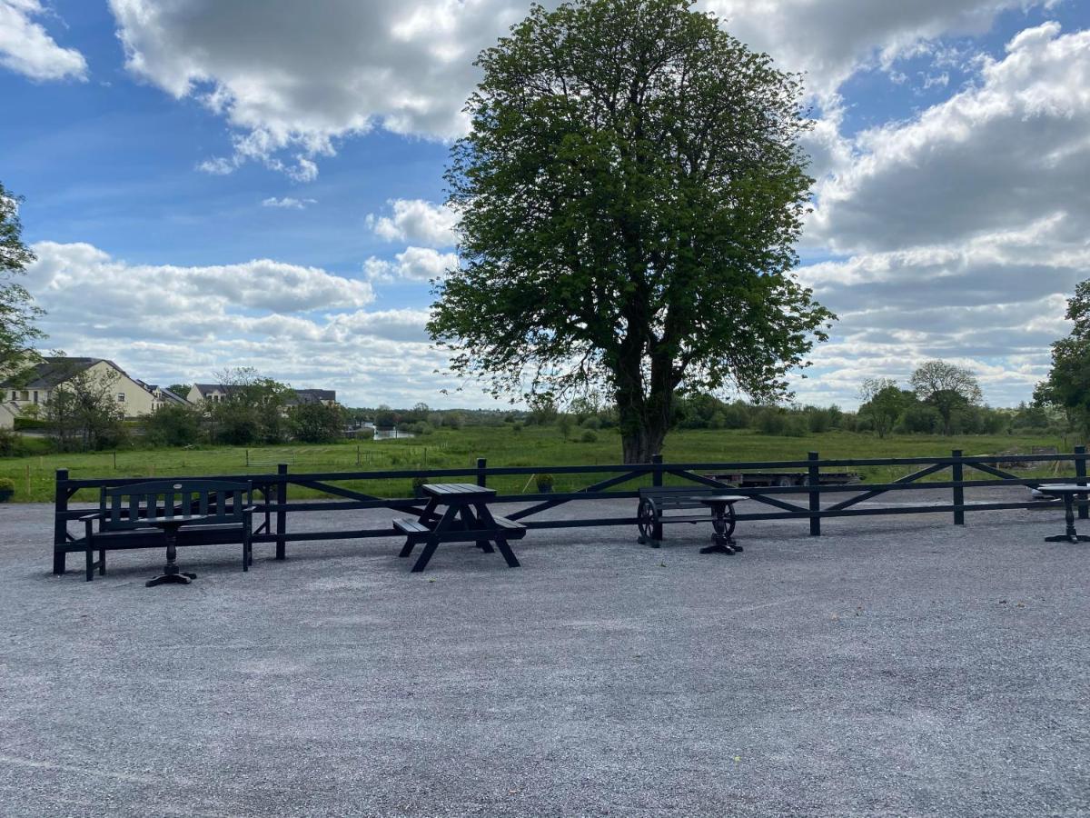 The Leitrim Inn And Blueway Lodge County Leitrim Esterno foto